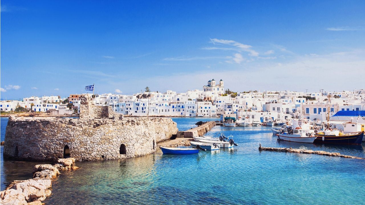 Paros | PLORI Yachting